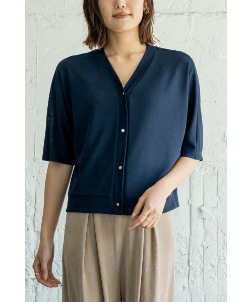M.deux（エムドゥ）の「《セットアップ対応》リラクシーカットカーディガン（カーディガン/ボレロ・レディース・モカ/ネイビー・MEDIUM）」の6枚目の写真