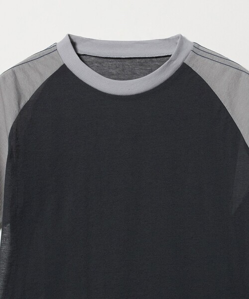 6(ロク)の「<6(ROKU)>コットンナイロン ショルダー ステッチ Tシャツ(Tシャツ/カットソー・レディース・ダークグレー/レッド・FREE)」の9枚目の写真