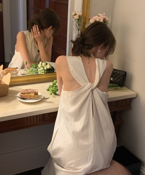 FAVORITO(ファヴォリート)の「バックデザイン袖なしワンピース(ワンピース・レディース・オフホワイト/ピンク・F)」の18枚目の写真