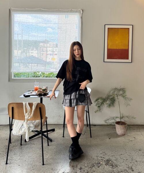 URBANAGE(アーバンエイジ)の「ALIVE オーバー半袖ブラック(Tシャツ/カットソー・レディース・その他・MEDIUM/LARGE)」の8枚目の写真