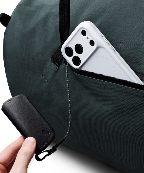 Bellroy(ベルロイ)の「Bellroy-ボストンバッグ Venture Ready Duffel 55L(ボストンバッグ・メンズ・ダークグリーン・FREE)」の3枚目の写真