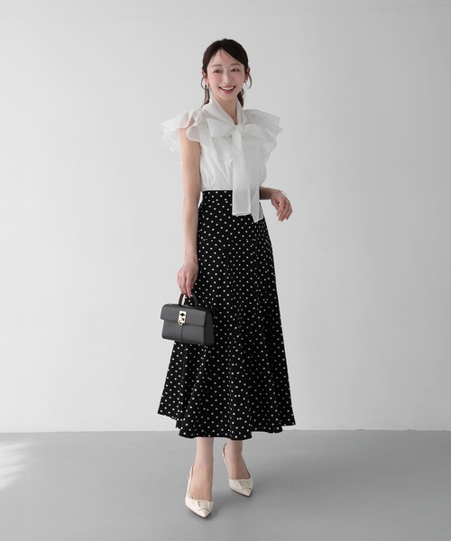Mirenue(ミレニュー)の「マチつきドットロングスカート(スカート・レディース・ブラック/ホワイト・M/S)」の1枚目の写真