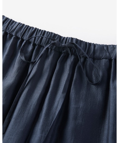 DoCLASSE( ドゥクラッセ)の「とろみ素材・ドロストワイドパンツ(その他パンツ・レディース・ダークネイビー/モカ・11/9)」の4枚目の写真