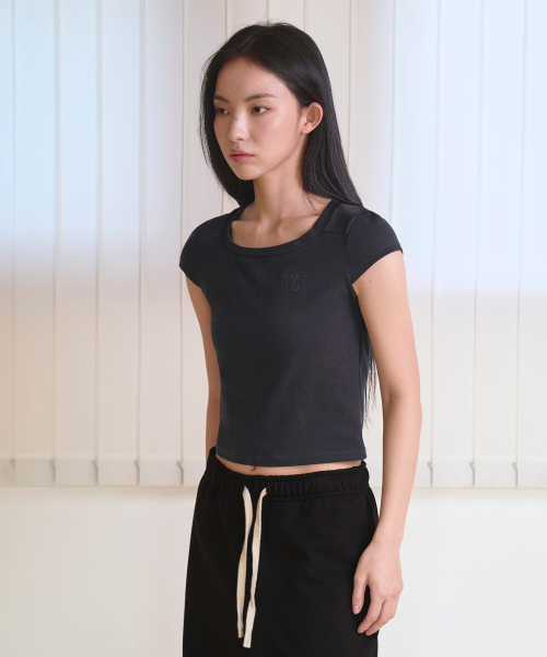 WOOALONG(ウアロン)の「Slim cotton square neck cap t-shirts - CHACOAL(Tシャツ/カットソー・レディース・チャコール・SMALL/MEDIUM)」の2枚目の写真