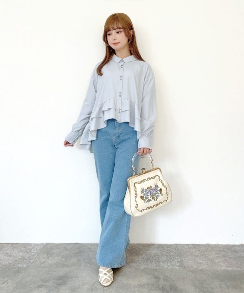 F i.n.t（フィント）の「【UVカット】ラッフルヘムUVカットオーバーシャツ/fint フィント（シャツ/ブラウス・レディース・オフホワイト/ライトグレー・FREE）」の8枚目の写真