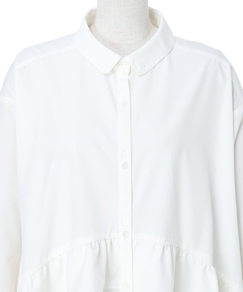 F i.n.t（フィント）の「【UVカット】ラッフルヘムUVカットオーバーシャツ/fint フィント（シャツ/ブラウス・レディース・オフホワイト/ライトグレー・FREE）」の18枚目の写真