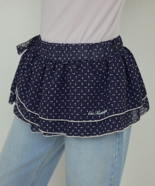 OURNOSTALGIA（アワー ノスタルジア）の「Embo dot shirring skirt_Navy(O25-SK08)（スカート・レディース・Beige・FREE）」の2枚目の写真