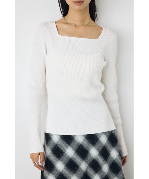 AZUL by moussy（アズールバイマウジー）の「【VERY10月号掲載】スクエアネックリブニット　秋服　冬服　長袖　インナー（ニット/セーター・レディース・ブラウン/ライトブルー/オフホワイト/ブラック・SMALL/MEDIUM）」の7枚目の写真