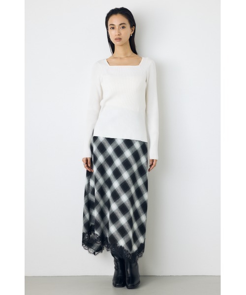 AZUL by moussy（アズールバイマウジー）の「【VERY10月号掲載】スクエアネックリブニット　秋服　冬服　長袖　インナー（ニット/セーター・レディース・ブラウン/ライトブルー/オフホワイト/ブラック・SMALL/MEDIUM）」の10枚目の写真