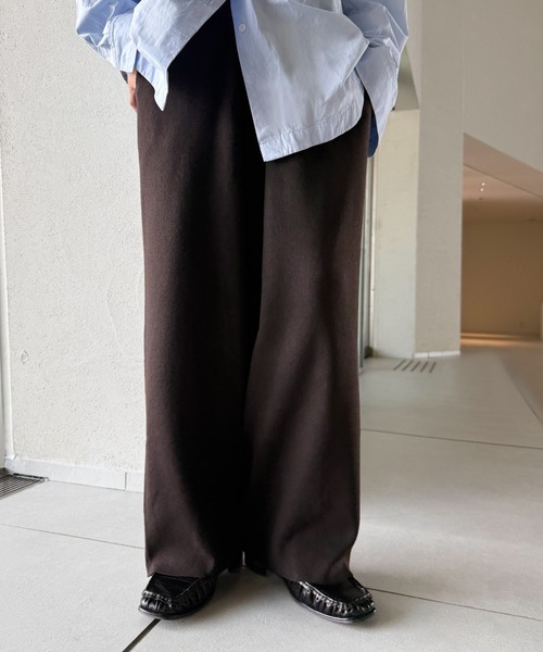 select MOCA by son(セレクトモカバイソン)の「【アンチピリング】カーブニットパンツ【by SON】(その他パンツ・レディース・ブラウン/ブラック/アイボリー・LARGE/MEDIUM)」の1枚目の写真