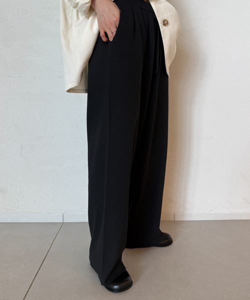 select MOCA by son(セレクトモカバイソン)の「【アンチピリング】カーブニットパンツ【by SON】(その他パンツ・レディース・ブラウン/ブラック/アイボリー・LARGE/MEDIUM)」の2枚目の写真