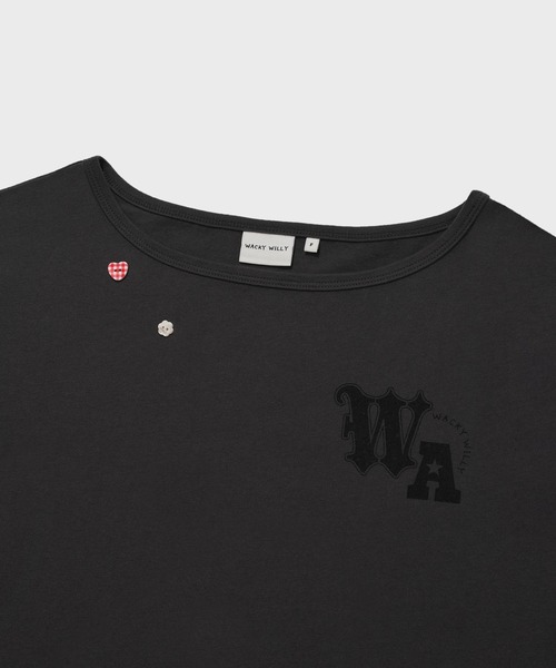 Wacky WiLLy(ワッキーウィリー)の「WOMEN'S GRAPHIC BUTTON OFF-SHOULDER SHORT SLEEVE T-SHIRT(Tシャツ/カットソー・レディース・チャコールグレー/ブラック・FREE)」の12枚目の写真