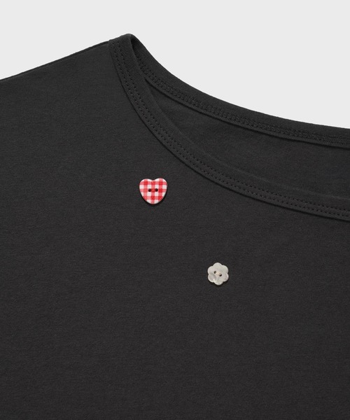 Wacky WiLLy(ワッキーウィリー)の「WOMEN'S GRAPHIC BUTTON OFF-SHOULDER SHORT SLEEVE T-SHIRT(Tシャツ/カットソー・レディース・チャコールグレー/ブラック・FREE)」の14枚目の写真