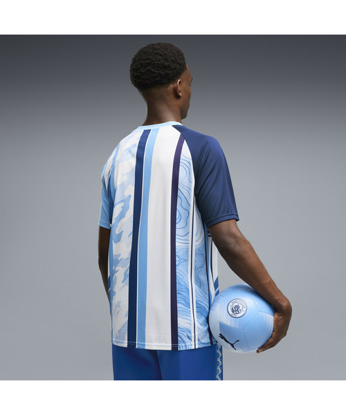 PUMA(プーマ)の「PUMA プーマ メンズ 2026-27 マンチェスターシティ FC プレマッチ 半袖 シャツ(Tシャツ/カットソー・メンズ・ブラック/ホワイト系その他・X-LARGE/SMALL/MEDIUM/LARGE)」の6枚目の写真