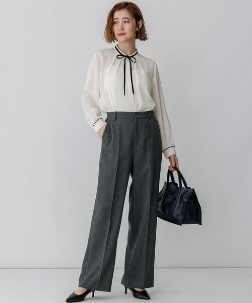 23区 L（ニジュウサンクオオキイサイズ）の「ウールライクカルゼ ワイドパンツ（その他パンツ・レディース・ダークブラウン系/グレー系・50/48/46/44）」の4枚目の写真