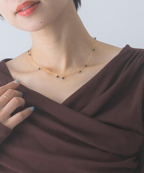 URBAN RESEARCH ROSSO WOMEN(アーバンリサーチ ロッソ)の「LAPUIS SV PETIT STONE NECKLACE(ネックレス・レディース・ホワイト系その他/ブルー系その他・-)」の2枚目の写真