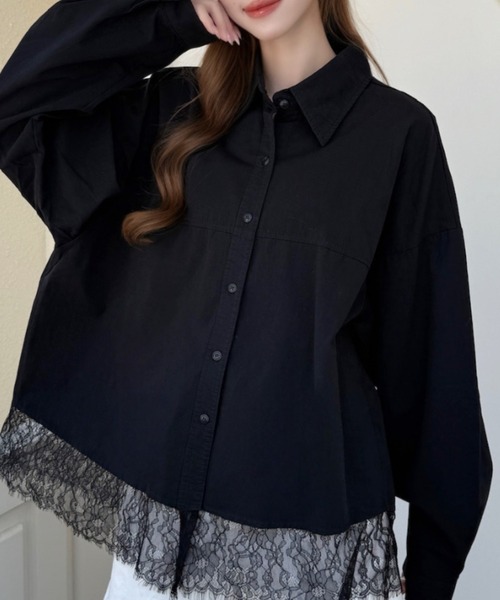 Ada.(エイダ)の「裾レース ドロップショルダー レギュラーカラー シャツ(シャツ/ブラウス・レディース・ホワイト/ブラック/ブルー・FREE)」の2枚目の写真