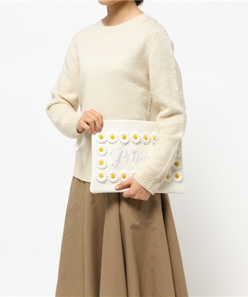 WEGO(ウィゴー)の「WEGO/フラワー刺繍クラッチバッグ(クラッチバッグ・レディース・ホワイト/ピンク/イエロー・FREE)」の5枚目の写真