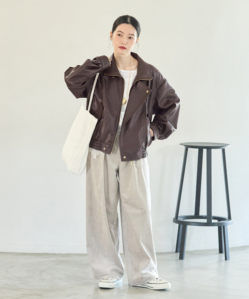 journal standard L'essage(ジャーナルスタンダードレサージュ)の「フェイクレザーブルゾン(その他アウター・レディース・ブラウン/ブラック・FREE)」の4枚目の写真