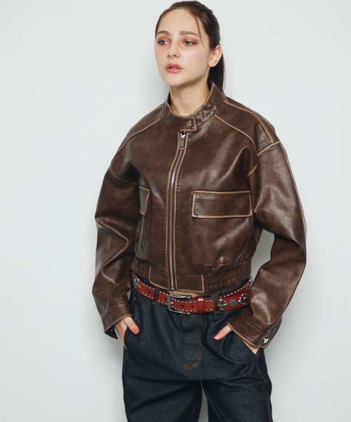 DAZE(デイズ)の「スタンドカラー 合成皮革 ブルゾン(ブルゾン・メンズ・ブラック系/ブラウン系・LARGE/MEDIUM/SMALL)」の7枚目の写真