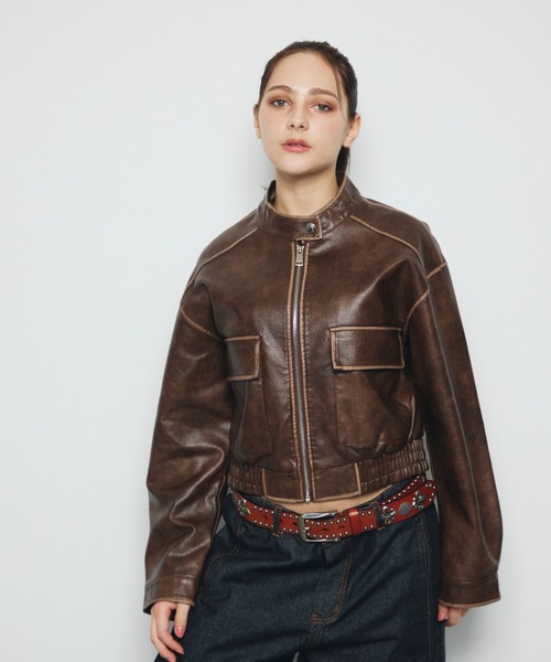 DAZE(デイズ)の「スタンドカラー 合成皮革 ブルゾン(ブルゾン・メンズ・ブラック系/ブラウン系・LARGE/MEDIUM/SMALL)」の16枚目の写真