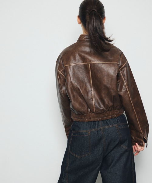DAZE(デイズ)の「スタンドカラー 合成皮革 ブルゾン(ブルゾン・メンズ・ブラック系/ブラウン系・LARGE/MEDIUM/SMALL)」の20枚目の写真