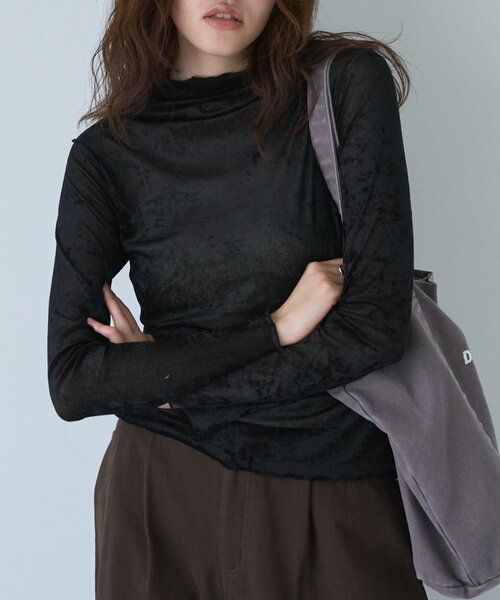 COLONY 2139（コロニートゥーワンスリーナイン）の「フロッキーメッシュボトルネックプルオーバー（Tシャツ/カットソー・レディース・ブラウン/ブラック/チャコールグレー/グレイッシュベージュ/アイボリー・FREE）」の2枚目の写真