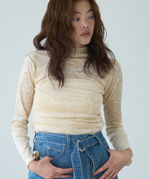 COLONY 2139（コロニートゥーワンスリーナイン）の「フロッキーメッシュボトルネックプルオーバー（Tシャツ/カットソー・レディース・ブラウン/ブラック/チャコールグレー/グレイッシュベージュ/アイボリー・FREE）」の16枚目の写真