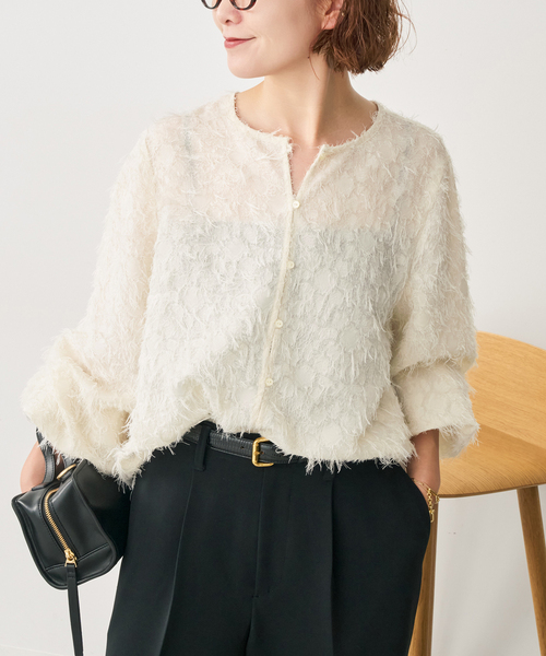 Spick & Span(スピックアンドスパン)の「カットジャガードパフスリーブブラウス(シャツ/ブラウス・レディース・ブラック/アイボリー・FREE)」の2枚目の写真