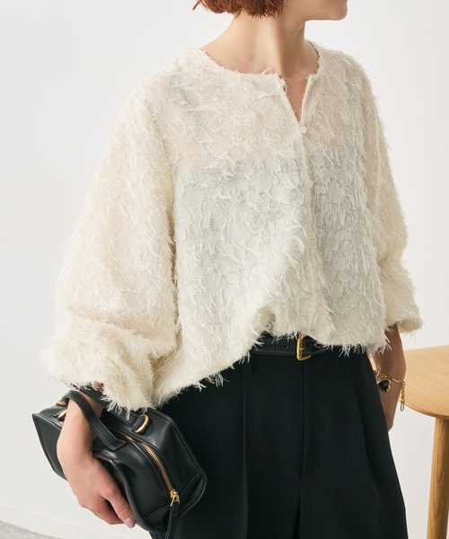 Spick & Span(スピックアンドスパン)の「カットジャガードパフスリーブブラウス(シャツ/ブラウス・レディース・ブラック/アイボリー・FREE)」の15枚目の写真