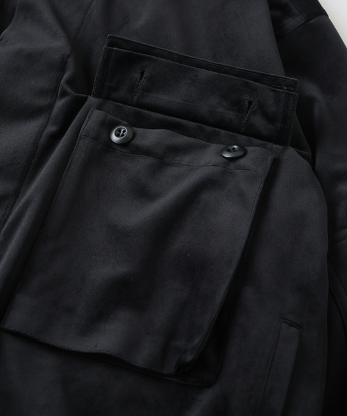 JOURNAL STANDARD（ジャーナルスタンダード）の「ベロア BDU（ミリタリージャケット・メンズ・ピンク/チャコールグレー/ブラック・MEDIUM/LARGE）」の6枚目の写真