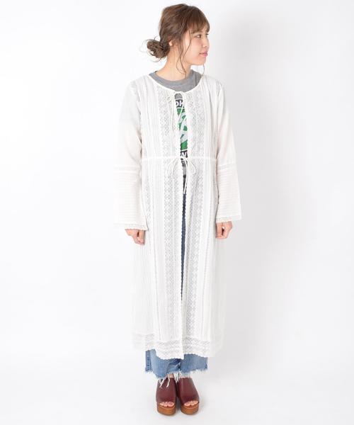Khaju(カージュ)の「Khaju:アンティークレース2WAYハオリ◇(カーディガン/ボレロ・レディース・ホワイト/ネイビー・ONE SIZE)」の3枚目の写真