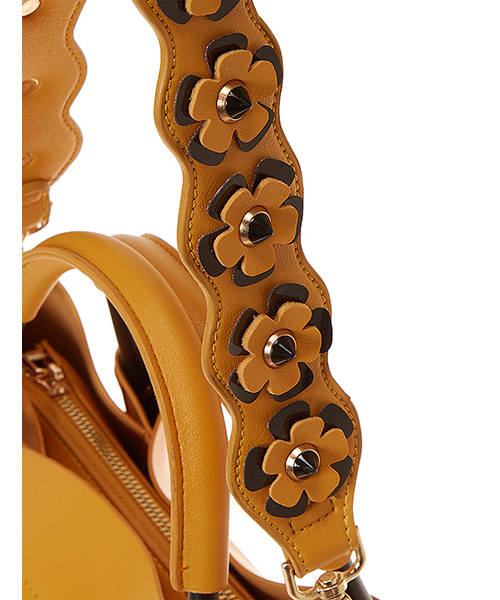 fifth（フィフス）の「フラワーショルダー2wayバッグ（ショルダーバッグ・レディース・ブラック/イエロー/ホワイト/スモークピンク/サックスブルー/ネイビー・FREE）」の12枚目の写真