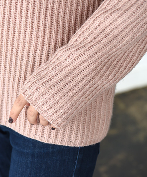 Luz Llena（ラズレナ）の「[ウール混]Vネックニットトップス（ニット/セーター・レディース・オフホワイト/マスタード/スモークピンク/グレイッシュベージュ・MEDIUM）」の6枚目の写真