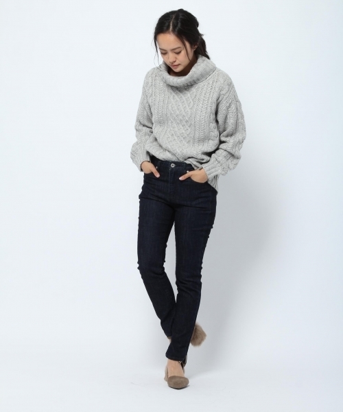 laboratory work（ラボラトリーワーク）の「ケーブルタートルニットプルオーバー（ニット/セーター・レディース・ホワイト/ブラック/イエロー/グレー系その他・MEDIUM）」の12枚目の写真