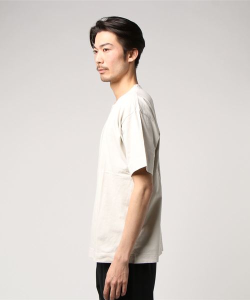 MHL.（エムエイチエル）の「LIGHT COTTON JERSEY（Tシャツ/カットソー・メンズ・カーキ/ネイビー/ベージュ・MEDIUM/LARGE）」の4枚目の写真