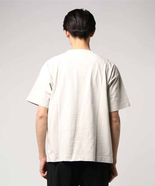 MHL.（エムエイチエル）の「LIGHT COTTON JERSEY（Tシャツ/カットソー・メンズ・カーキ/ネイビー/ベージュ・MEDIUM/LARGE）」の5枚目の写真