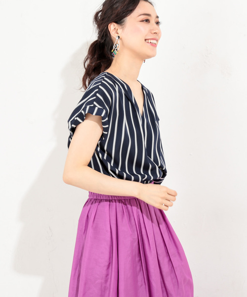 RIVE DROITE（リヴドロワ）の「ストライプタックVネックブラウス（シャツ/ブラウス・レディース・ホワイト/ネイビー・FREE）」の12枚目の写真