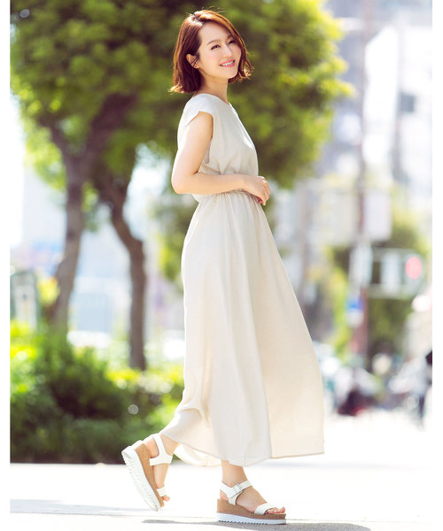 KOBE LETTUCE（コウベレタス）の「2段厚底ワンベルトデザインストラップウェッジサンダル（サンダル・レディース・ホワイト/ブラック/シルバー/ブルー系その他/グレイッシュベージュ・LL/S/M/L）」の12枚目の写真