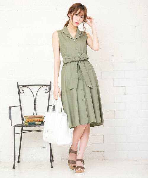 KOBE LETTUCE（コウベレタス）の「2段厚底ワンベルトデザインストラップウェッジサンダル（サンダル・レディース・ホワイト/ブラック/シルバー/ブルー系その他/グレイッシュベージュ・LL/S/M/L）」の13枚目の写真