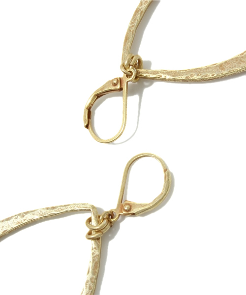 PAPILLONNER（パピヨネ）の「雫プレートピアス（ピアス（両耳用）・レディース・ゴールド・FREE）」の2枚目の写真