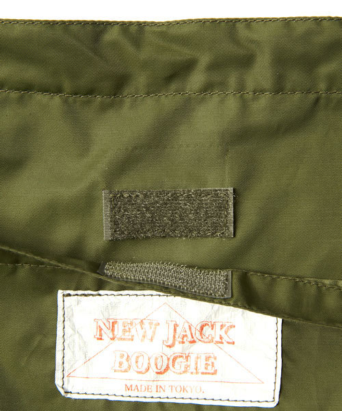 68&brothers(シックスティエイトアンドブラザーズ)の「x NEW JACK BOOGIE Sacoche "MA-1"(ショルダーバッグ・メンズ・カーキ/オリーブ・ONESIZE)」の5枚目の写真