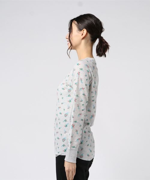 JEMORGAN(ジェーイーモーガン)の「【JE MORGAN】ジェーイーモーガン サーマルブーケ柄長袖クルーT(Tシャツ/カットソー・レディース・ホワイト/グレー・M)」の4枚目の写真