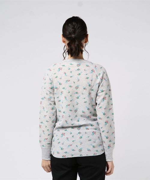 JEMORGAN(ジェーイーモーガン)の「【JE MORGAN】ジェーイーモーガン サーマルブーケ柄長袖クルーT(Tシャツ/カットソー・レディース・ホワイト/グレー・M)」の3枚目の写真