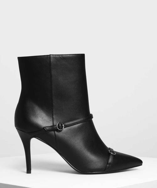CHARLES & KEITH（チャールズ & キース）の「ダブルストラップ ディテール ポインテッドブーツ / Double Strap Detail Pointed Boots（ブーツ・レディース・ブラック/パープル/ダークブルー・23cm/23.5cm/24.5cm/25cm/25.5cm）」の2枚目の写真
