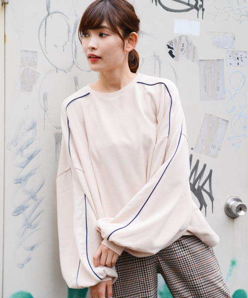 apres jour（アプレジュール）の「パイピングオーバースウェット【ZOZOTOWN限定アイテム】（スウェット・レディース・ベージュ/パープル/ライトブラウン・フリー）」の13枚目の写真