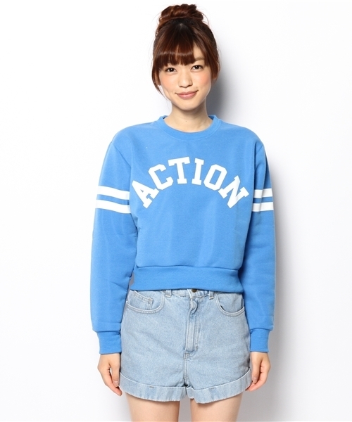 WEGO（ウィゴー）の「WEGO/ショート丈ロゴプリントスウェット（スウェット・レディース・オフホワイト/杢グレー/ブルー・FREE）」の4枚目の写真