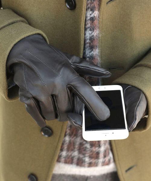 SHIPS（シップス）の「SU: レザー リブ グローブ（手袋・メンズ・ブラック/ネイビー/ブラウン・ONE SIZE）」の3枚目の写真