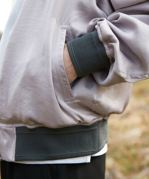 MAISON SPECIAL(メゾンスペシャル)の「テックファブリックオーバーサイズサテンブルゾン 【MAISON SPECIAL/メゾンスペシャル】(ブルゾン・メンズ・ブラック/ベージュ/ラベンダー・44/46/48)」の19枚目の写真