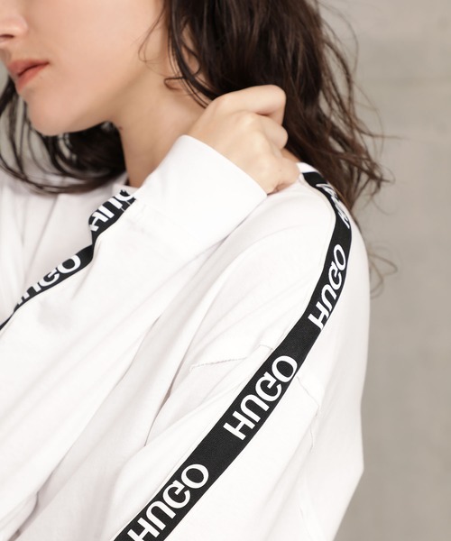 HUGO(ヒューゴ)の「HUGOリバースロゴテープ ロングTシャツ(Tシャツ/カットソー・レディース・ホワイト・S/M/XS/L)」の2枚目の写真